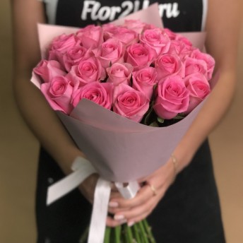 Букет из 31 розовой розы (40 см)