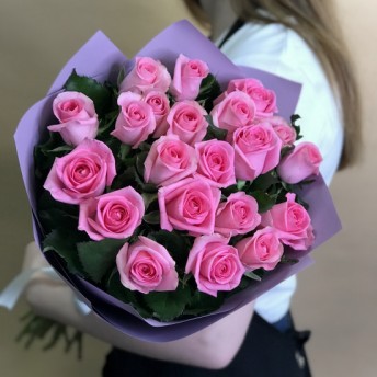 Букет из 21 розовой розы (60 см)