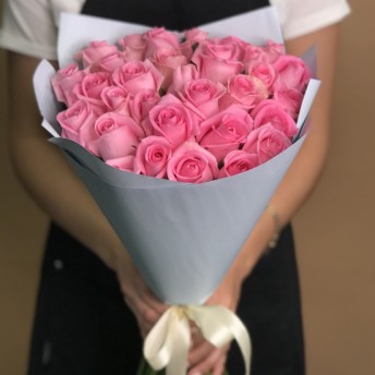 Букет из 33 розовых роз (60 см)